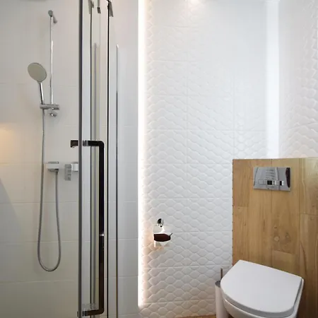 Pawel 홈스테이 *